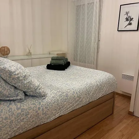 Rainbow -10 Min From Apartment *